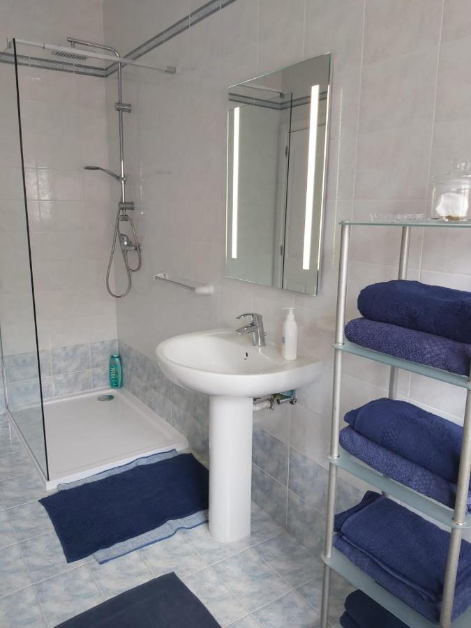 Manor Court Luxury Apartment 圣保罗湾城 外观 照片