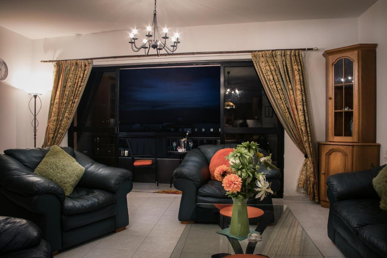 Manor Court Luxury Apartment 圣保罗湾城 外观 照片